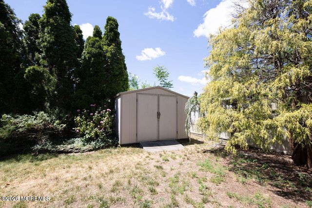 40 Highland Avenue, Hazlet, NJ 07730