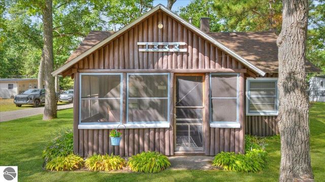 1333 N Sand Lake Road, National City, MI 48748