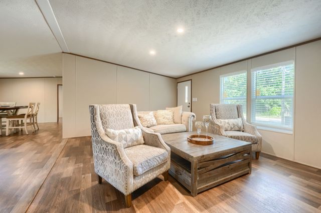 1808 Grady Road, Hawk Cove, TX 75474