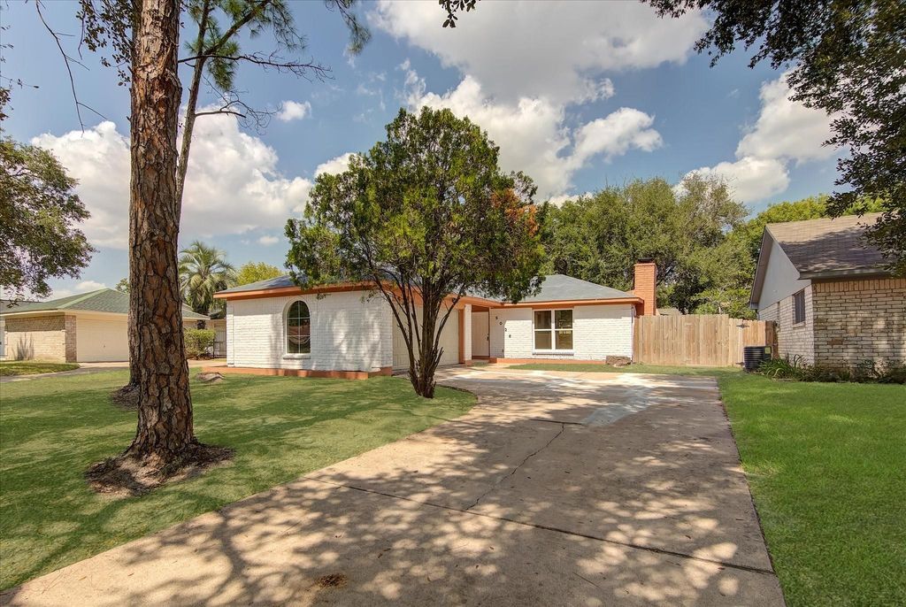 5026 Court Rd, Missouri City, TX 77053