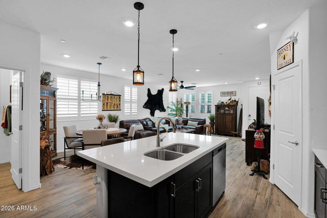 1917 E HAMPTON Lane 111, Gilbert, AZ 85295