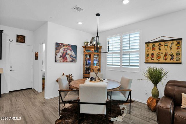 1917 E HAMPTON Lane 111, Gilbert, AZ 85295