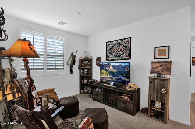 1917 E HAMPTON Lane 111, Gilbert, AZ 85295