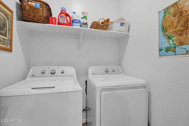 1917 E HAMPTON Lane 111, Gilbert, AZ 85295