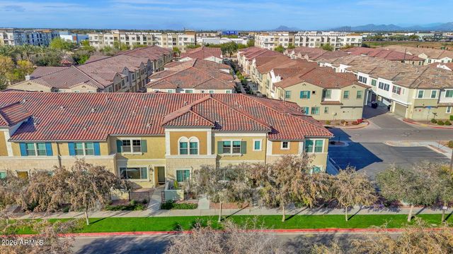 1917 E HAMPTON Lane 111, Gilbert, AZ 85295