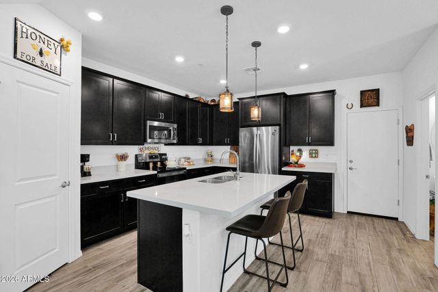 1917 E HAMPTON Lane 111, Gilbert, AZ 85295