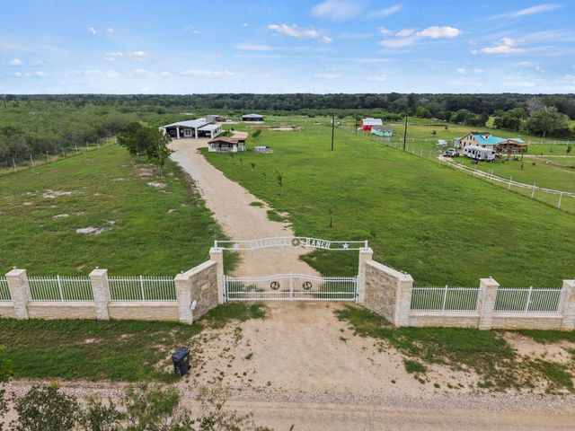 1950 County Road 430, Waelder, TX 78959