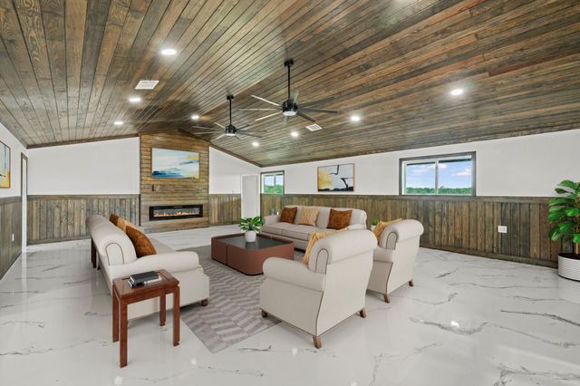 1950 County Road 430, Waelder, TX 78959
