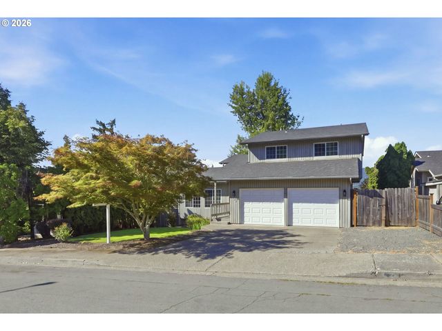 6720 CAMELLIA Ct, Springfield, OR 97478