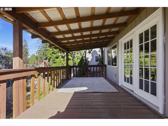 6720 CAMELLIA Ct, Springfield, OR 97478