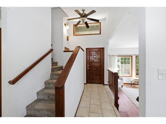 6720 CAMELLIA Ct, Springfield, OR 97478