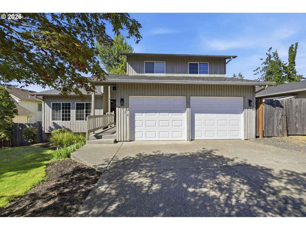 6720 CAMELLIA Ct, Springfield, OR 97478