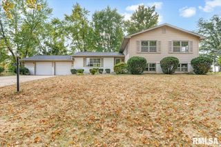 852 OXFORD Drive, Chatham, IL 62629