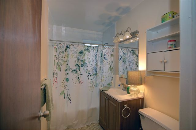 43 Bullocks Point Avenue 4A, East Providence, RI 02915