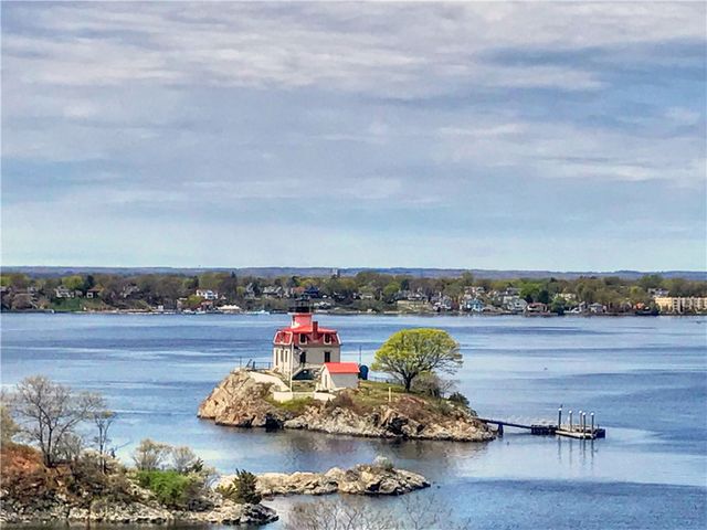 43 Bullocks Point Avenue 4A, East Providence, RI 02915