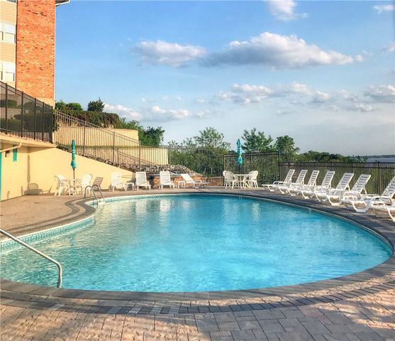 43 Bullocks Point Avenue 4A, East Providence, RI 02915