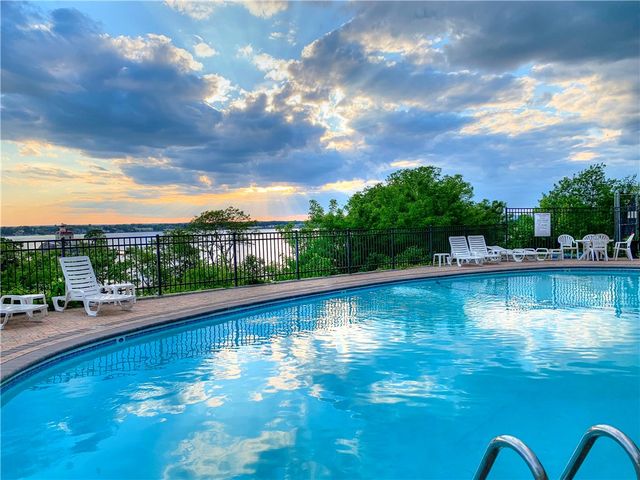 43 Bullocks Point Avenue 4A, East Providence, RI 02915