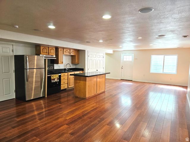 6516 S APPLE CREEK CT, Salt Lake City, UT 84118