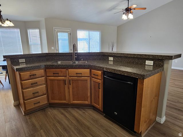 6516 S APPLE CREEK CT, Salt Lake City, UT 84118