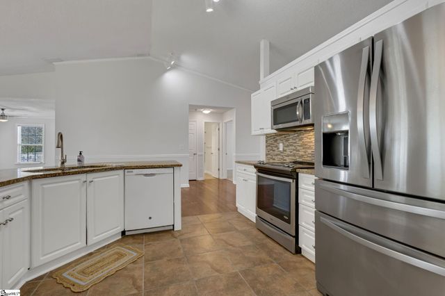 15 Waterthrush Way, Simpsonville, SC 29680