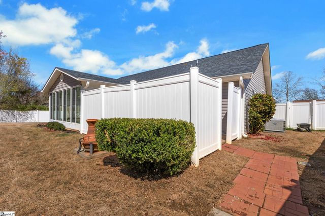 15 Waterthrush Way, Simpsonville, SC 29680