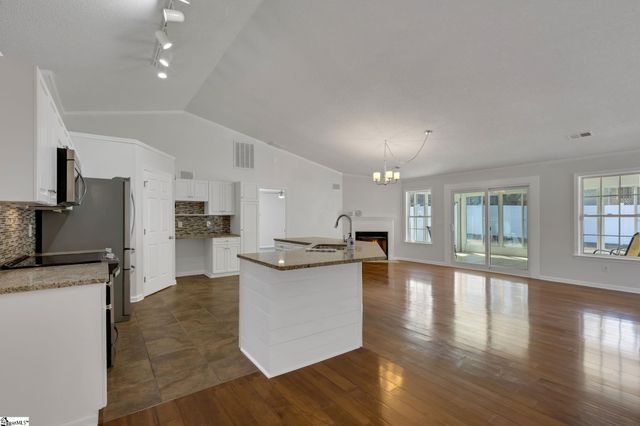 15 Waterthrush Way, Simpsonville, SC 29680