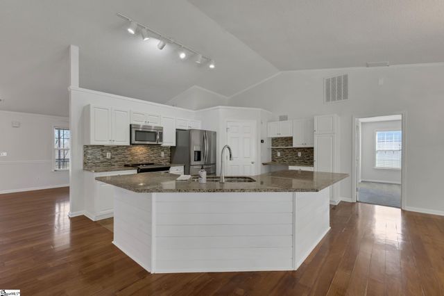 15 Waterthrush Way, Simpsonville, SC 29680