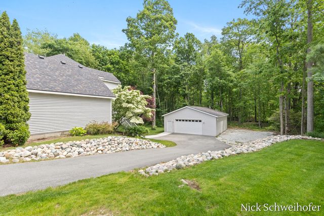 11220 Oak Grove Road, Grand Haven Twp, MI 49417
