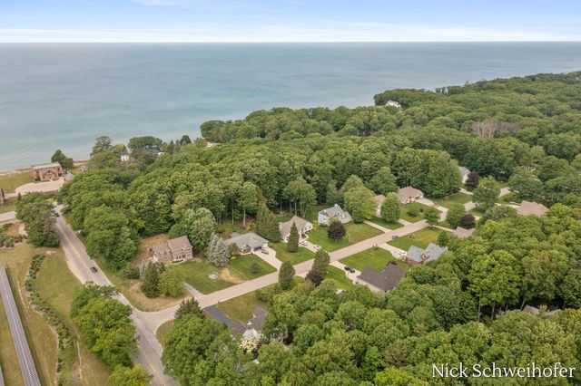 11220 Oak Grove Road, Grand Haven Twp, MI 49417