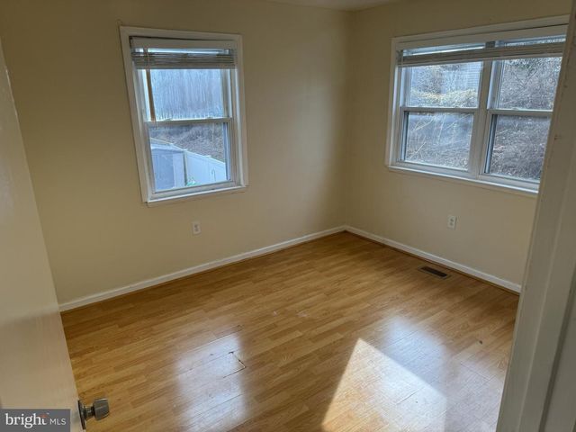 540 PEACOCK DR, Landover, MD 20785