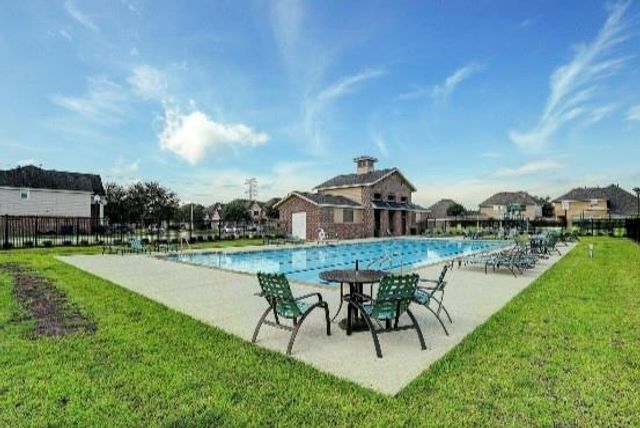 311 Lake Line Drive, Alvin, TX 77511