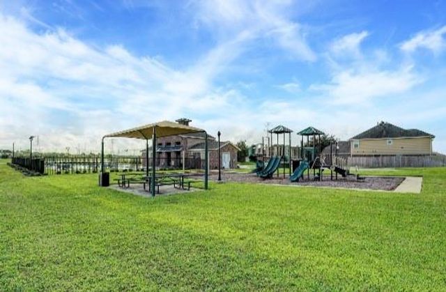 311 Lake Line Drive, Alvin, TX 77511