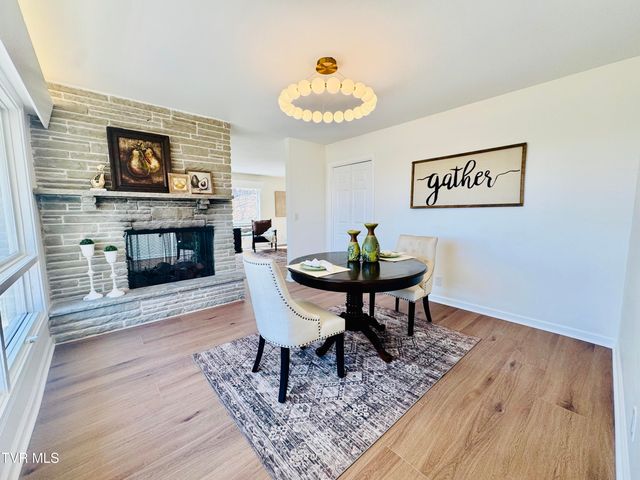 2 Rovan Circle, Johnson City, TN 37601