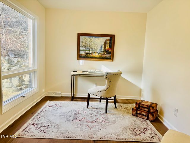 2 Rovan Circle, Johnson City, TN 37601