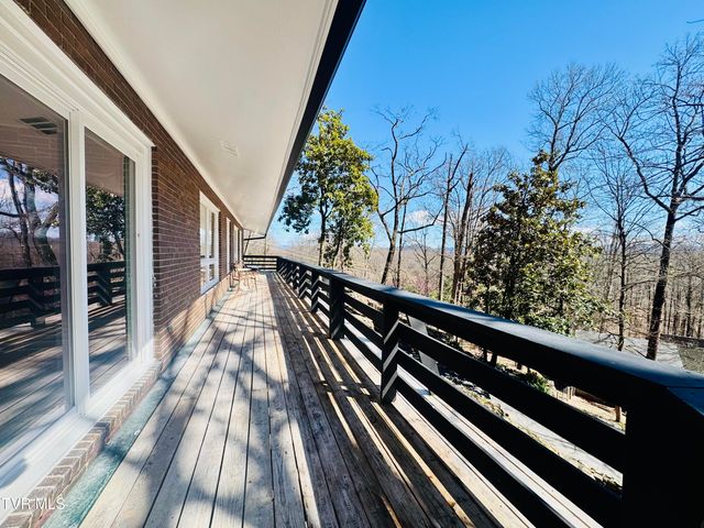 2 Rovan Circle, Johnson City, TN 37601