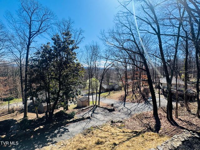 2 Rovan Circle, Johnson City, TN 37601