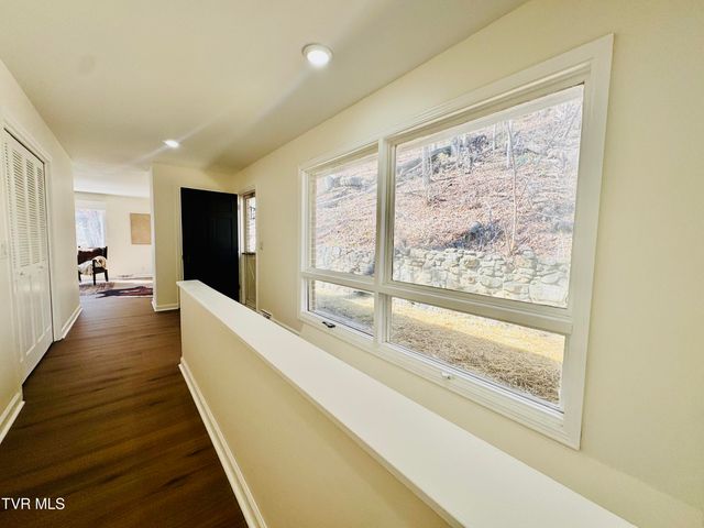 2 Rovan Circle, Johnson City, TN 37601