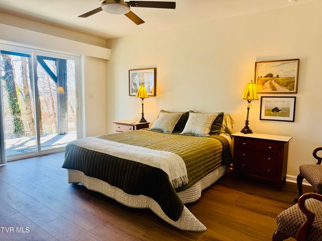 2 Rovan Circle, Johnson City, TN 37601