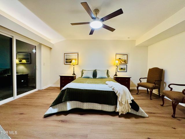 2 Rovan Circle, Johnson City, TN 37601