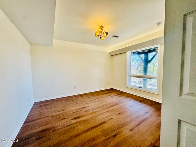 2 Rovan Circle, Johnson City, TN 37601