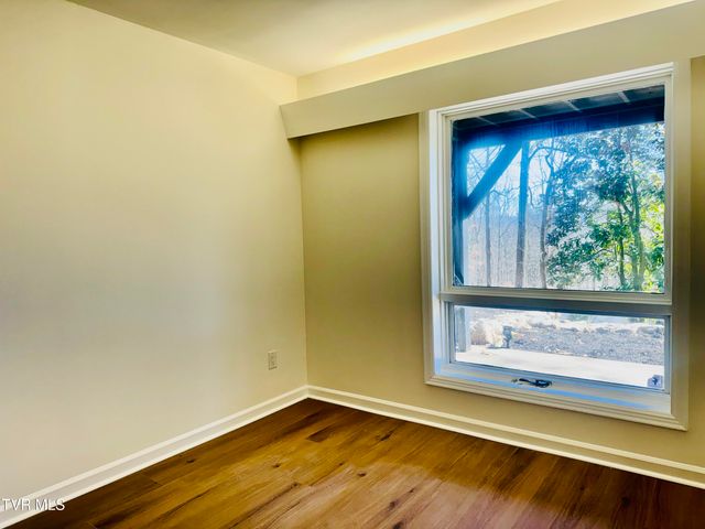 2 Rovan Circle, Johnson City, TN 37601