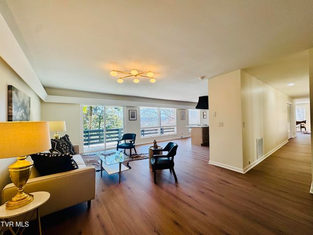 2 Rovan Circle, Johnson City, TN 37601