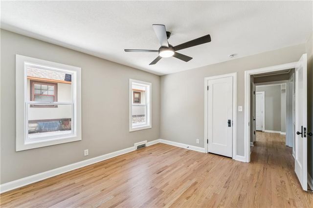 209 E 72nd Terrace, Kansas City, MO 64114