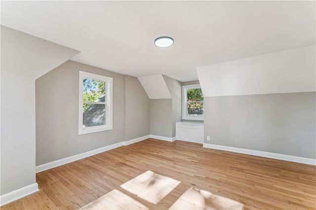 209 E 72nd Terrace, Kansas City, MO 64114