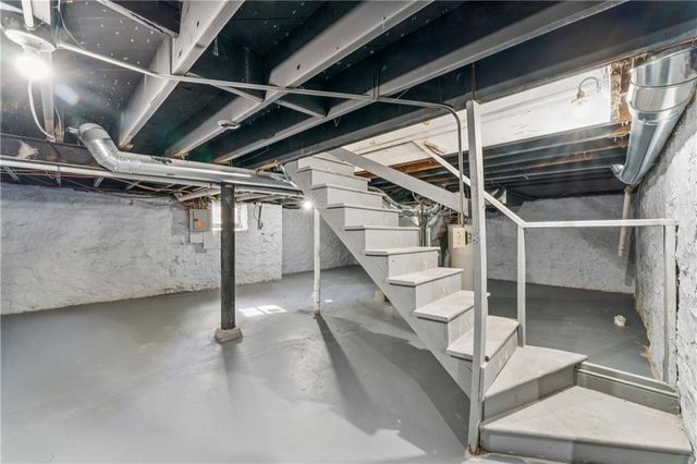 209 E 72nd Terrace, Kansas City, MO 64114