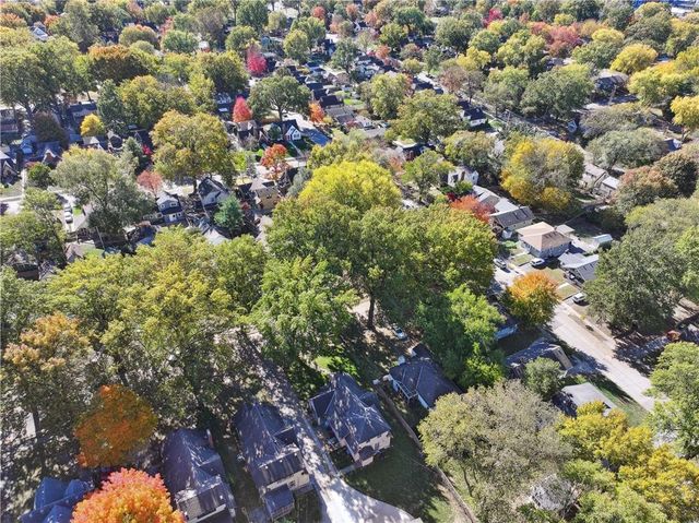 209 E 72nd Terrace, Kansas City, MO 64114