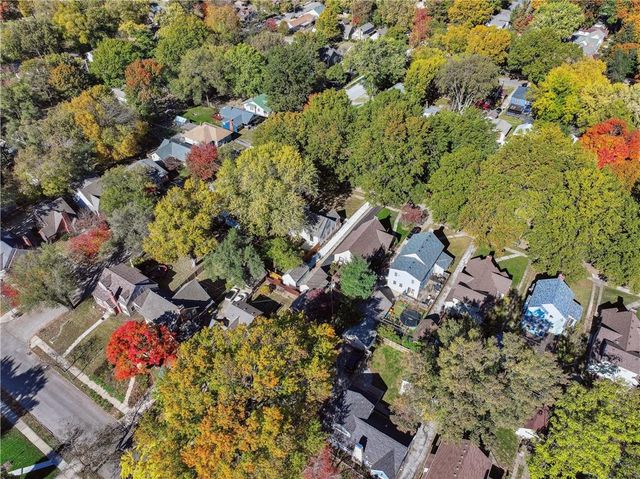 209 E 72nd Terrace, Kansas City, MO 64114