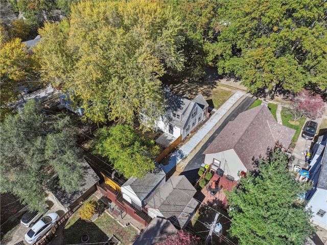 209 E 72nd Terrace, Kansas City, MO 64114