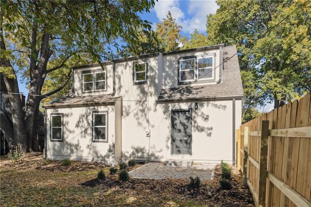 209 E 72nd Terrace, Kansas City, MO 64114