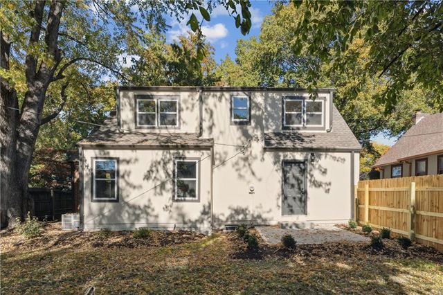 209 E 72nd Terrace, Kansas City, MO 64114